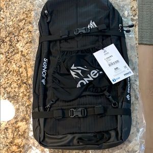 Jones 19L backpack